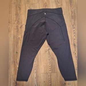Lululemon Ankle Length Leggings ☆SIZE 20☆ BLACK